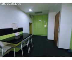 CASA CON PISCINA CUBIERTA Y PLAZA DE PARKING