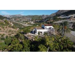 Chalet en Venta en Callosa dEn Sarria, Alicante