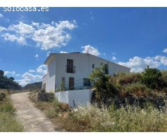 Chalet en Venta en Bolulla, Alicante
