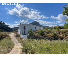 Chalet en Venta en Bolulla, Alicante