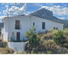 Chalet en Venta en Bolulla, Alicante