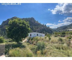 Chalet en Venta en Bolulla, Alicante