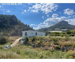 Chalet en Venta en Bolulla, Alicante