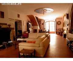 Casa de Pueblo en Venta en Sant Pere Pescador, Girona