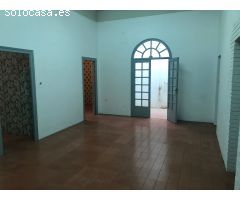 Casa de Pueblo en Venta en Bàscara, Girona