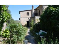 Casa de campo en Venta en Boadella i les Escaules, Girona