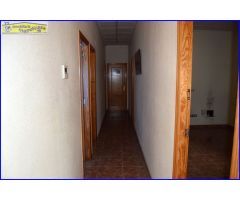 Se vende local comercial en Santomera, zona Monte las Brujas