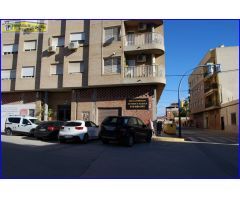 Alquiler de amplio local comercial en Santomera con excelente ubicación