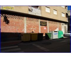 Alquiler de amplio local comercial en Santomera con excelente ubicación