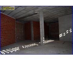 Alquiler de amplio local comercial en Santomera con excelente ubicación