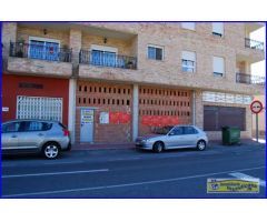 Local comercial en zona céntrica de El Siscar en alquiler