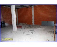Local comercial en zona céntrica de El Siscar en alquiler