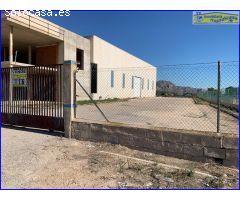 Nave industrial de 3.000 m2 cerca acceso A7.