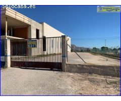 Nave industrial de 3.000 m2 cerca acceso A7.