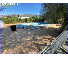 Casa de campo con piscina en Matanzas de Santomera