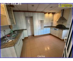 Casa en Primera Planta con Amplias Estancias y Excelentes Acabados ?????