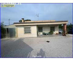 Encantadora Casa Rústica en Fortuna con Piscina Propia y Amplio Terreno ????????