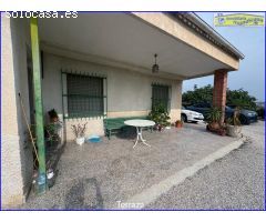 Encantadora Casa Rústica en Fortuna con Piscina Propia y Amplio Terreno ????????