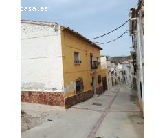 Oportunidad de casa con garaje en Purchena . Almería.