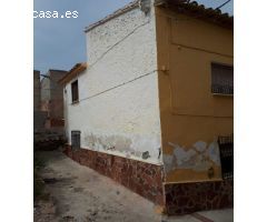 Oportunidad de casa con garaje en Purchena . Almería.