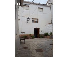 CASA FAMILIAR DE CUATRO HABITACIONES EN SERÓN (ALMERÍA).