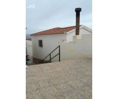CASA FAMILIAR DE CUATRO HABITACIONES EN SERÓN (ALMERÍA).