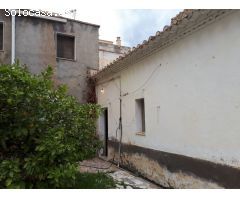 GRAN CASA AJARDINADA EN OLULA DEL RIO,ALMERIA