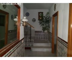 CASA FAMILIAR DE CINCO HABITACIONES EN MACAÉL (ALMERIA)