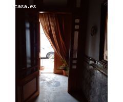 CASA FAMILIAR DE CINCO HABITACIONES EN MACAÉL (ALMERIA)
