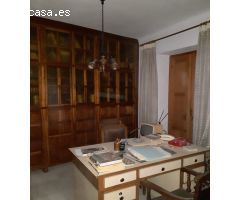 CASA FAMILIAR DE CINCO HABITACIONES EN MACAÉL (ALMERIA)