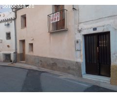 CASA DE DOS PLANTAS CON BAJO EN SERON, (ALMERIA)