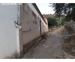CASA DE CAMPO DE SIETE HABITACIONES Y GARAJE EN SERON, ALMERÍA