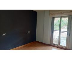 OPORTUNIDAD PISO CON TERRAZA, ASCENSOR Y PLAZA DE VEHÍCULO EN MACAEL ( ALMERÍA )