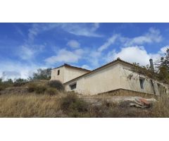 CORTIJO DE UNA PLANTA CON TIERRAS EN SERÓN ( ALMERÍA ).