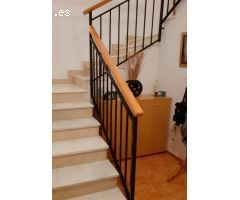 ADOSADO DE CUATRO HABITACIONES Y GARAJE EN FINES ( ALMERÍA ).