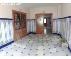 OPORTUNIDAD.  EN MACAEL ( ALMERÍA ).VENTA DE PISO CON PISCINA EN EL  CENTRO DEL PUEBLO.