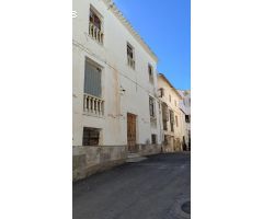 VENTA EN OLULA DEL RÍO ( ALMERÍA ) DE GRAN CASA PARA REFORMAR.