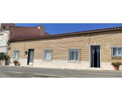 VENTA EN FINES, ALMERÍA DE CASA DE CAMPO DE UNA PLANTA CON TERRENO.