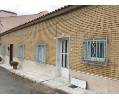 VENTA EN FINES, ALMERÍA DE CASA DE CAMPO DE UNA PLANTA CON TERRENO.