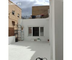 VENTA EN MACAEL, ALMERÍA DE CASA CON ESTILO JAPONES AMUEBLADA .