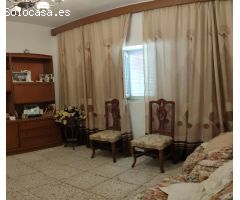 OPORTUNIDAD. VENTA EN MACAEL ( ALMERÍA ) DE CASA FAMILIAR CON GARAJE.