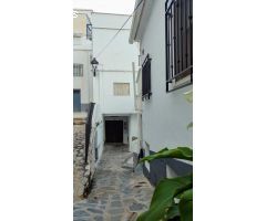 CASA DE 3 HABITACIONES EN SIERRO ( ALMERÍA ).