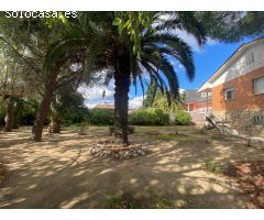 Chalet en Venta en Villa del Prado, Madrid