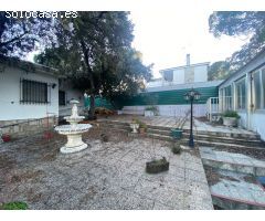 Chalet en Venta en Villa del Prado, Madrid