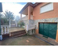 Chalet en Venta en Villa del Prado, Madrid