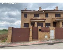 Chalet en Venta en Villa del Prado, Madrid