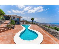Villa de Lujo en Venta en Adeje, Santa Cruz de Tenerife
