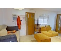 Bonito piso muy luminoso de 2 habitaciones para entrar a vivir.