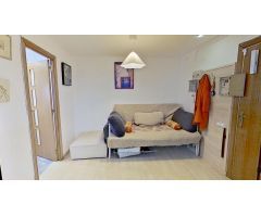 Bonito piso muy luminoso de 2 habitaciones para entrar a vivir.