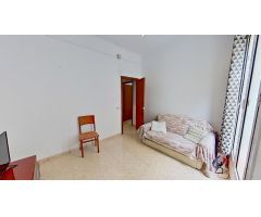Piso muy cuadrado para entrar a vivir, exterior con balcón